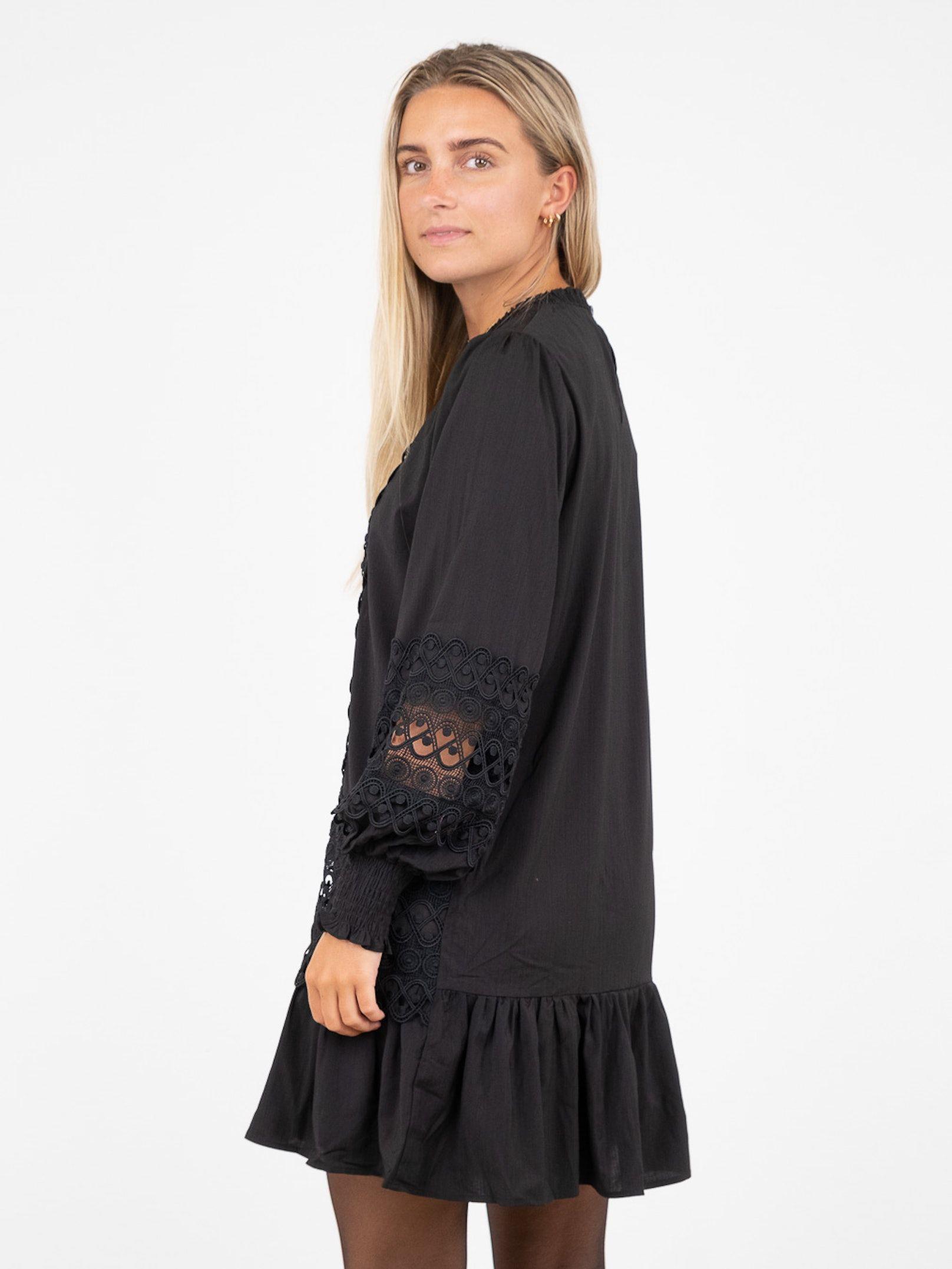 Maiden Styre vindruer Neo Noir - Katja Embroidery Dress Black