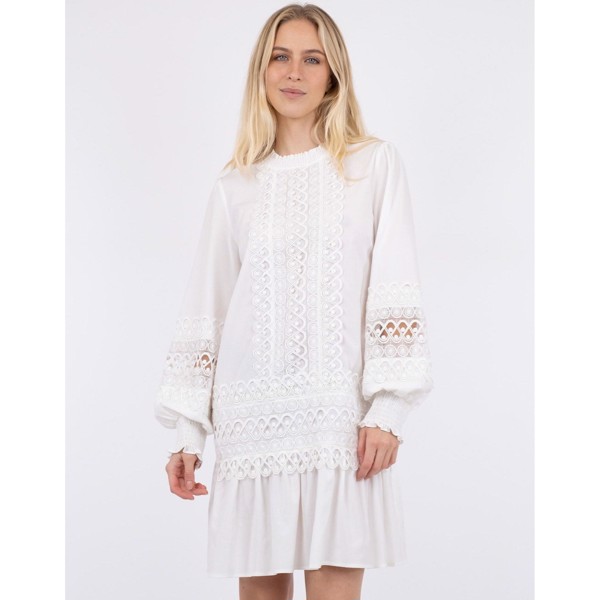Katja Embroidery Dress White