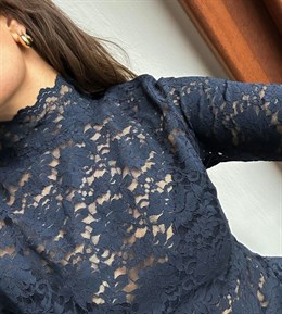 Liza Laceflower Blouse Navy