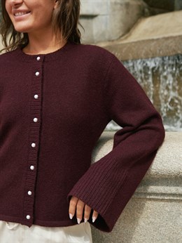Mixie Knit cardigan Wine