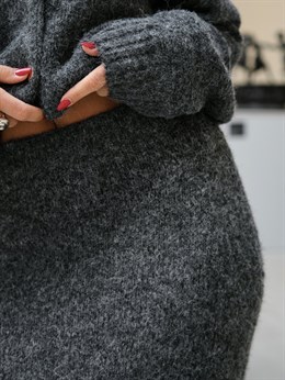 Naria Fluffy Knit Skirt