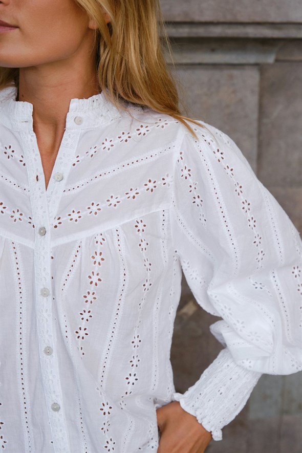 Wenna Embroidery Blouse