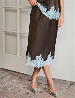 Naira Lace Skirt